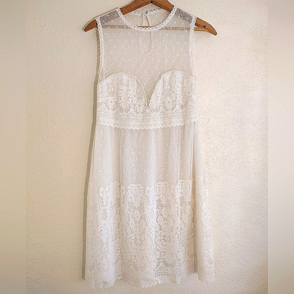 DV by Dolce Vita Dresses & Skirts - DV Dolce Vita Rosabella Babydoll Lace Dress